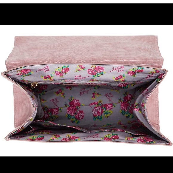 Betsey Johnson XOMandy pink croc embossed top handle bag crossbody w scarf - Picture 2 of 8